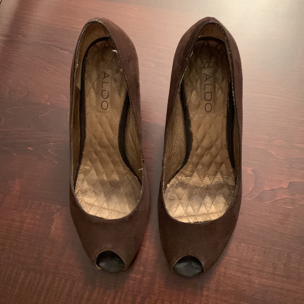 Aldo brown suede peep toe wedge heels                           Size 8.5